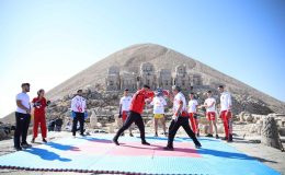 Dünyanın 8. harikası Nemrut’ta kick boks gösterisi