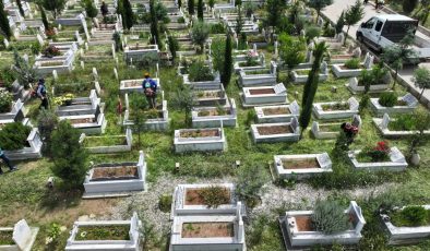 Mezarlıklarda genel bakım çalışmalarını sürdürüyor  – Videolu Haber
